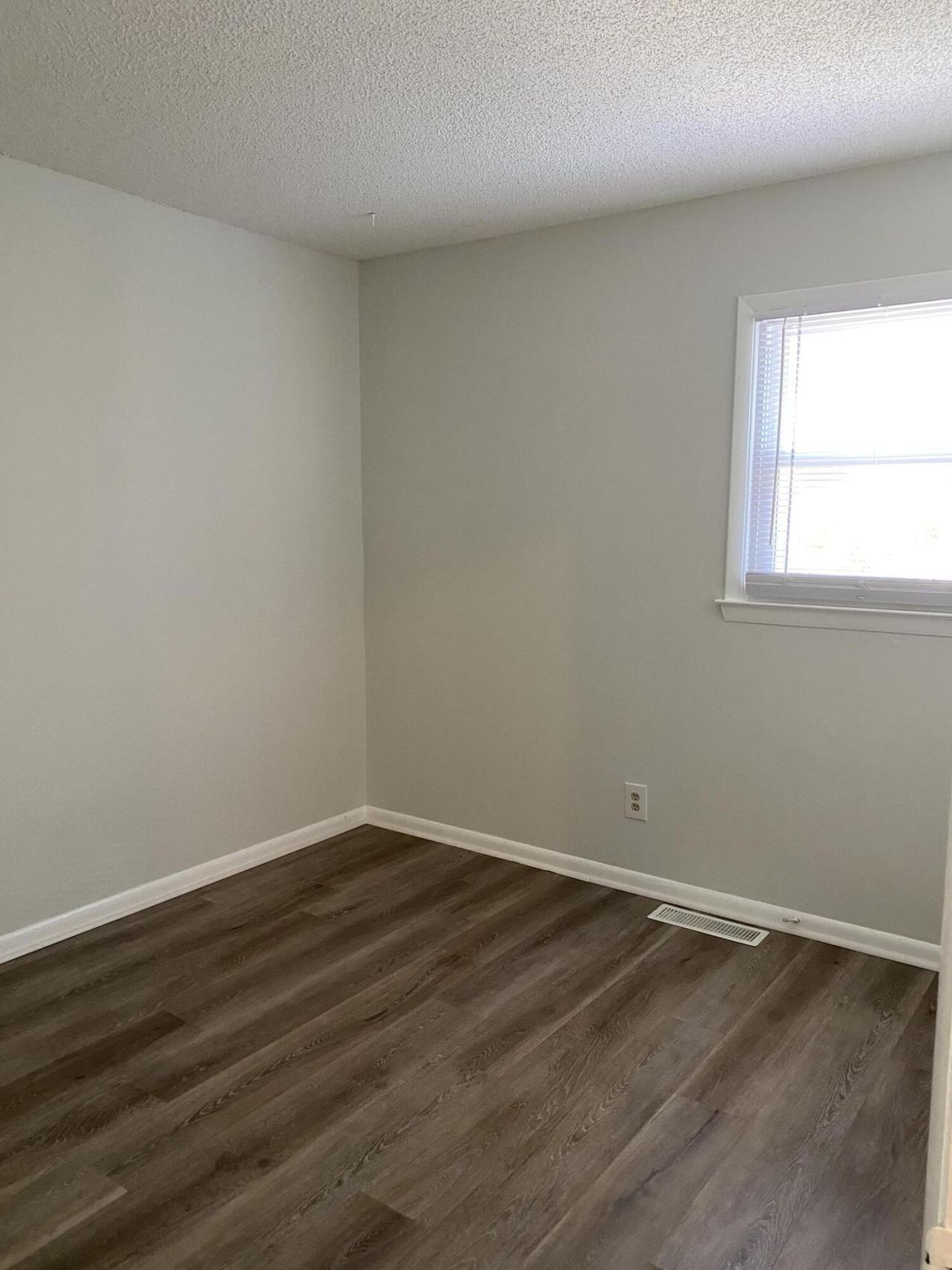 1224 Meadow Park Lane Photo 11