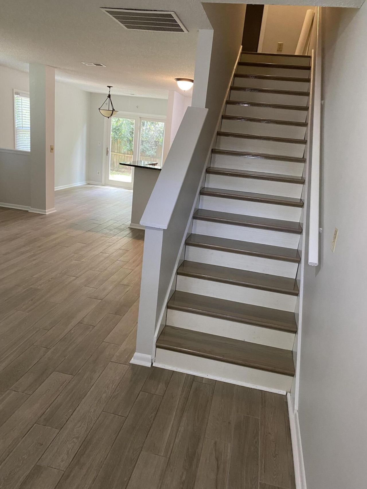 1224 Meadow Park Lane Photo 4