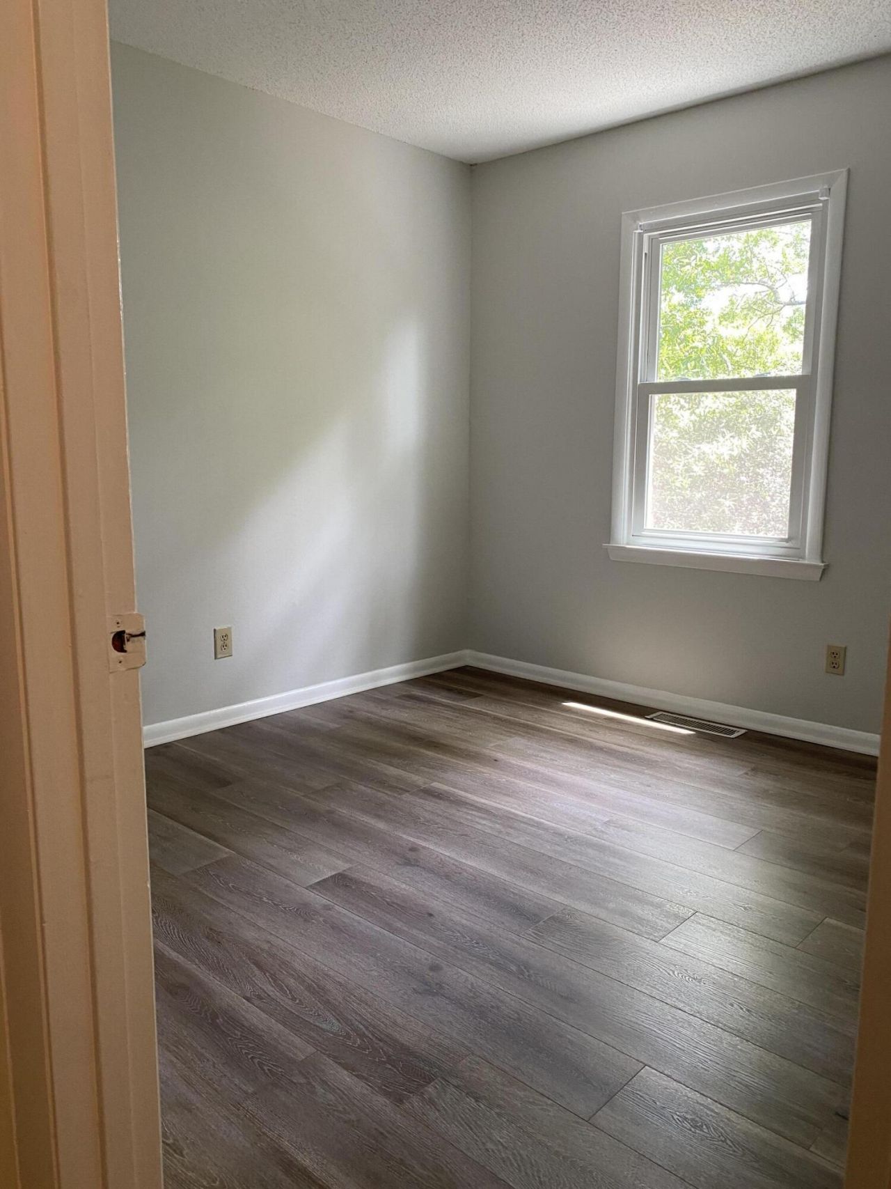 1224 Meadow Park Lane Photo 9