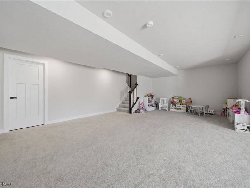 6877 Harrington Court Avenue NE, Canton, OH 44721 Photo 33