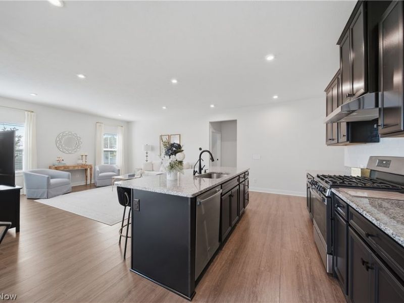 6877 Harrington Court Avenue NE, Canton, OH 44721 Photo 7
