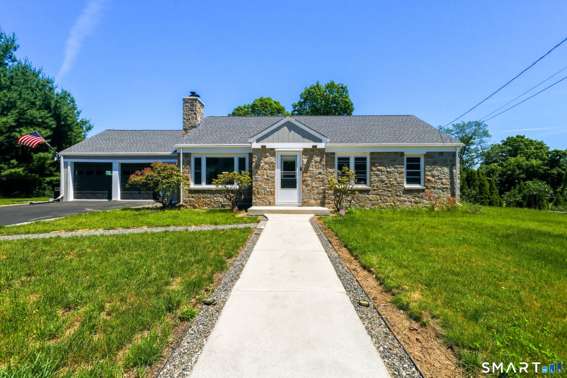 24 Crown, Trumbull, CT 06611 Main Photo