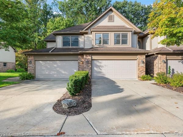 5237 Royal Vale Lane , Dearborn, MI 48126