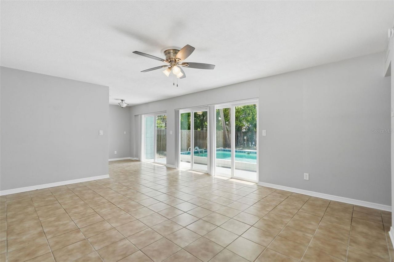 3934 Helena Street Ne, Saint Petersburg, FL 33703 Photo