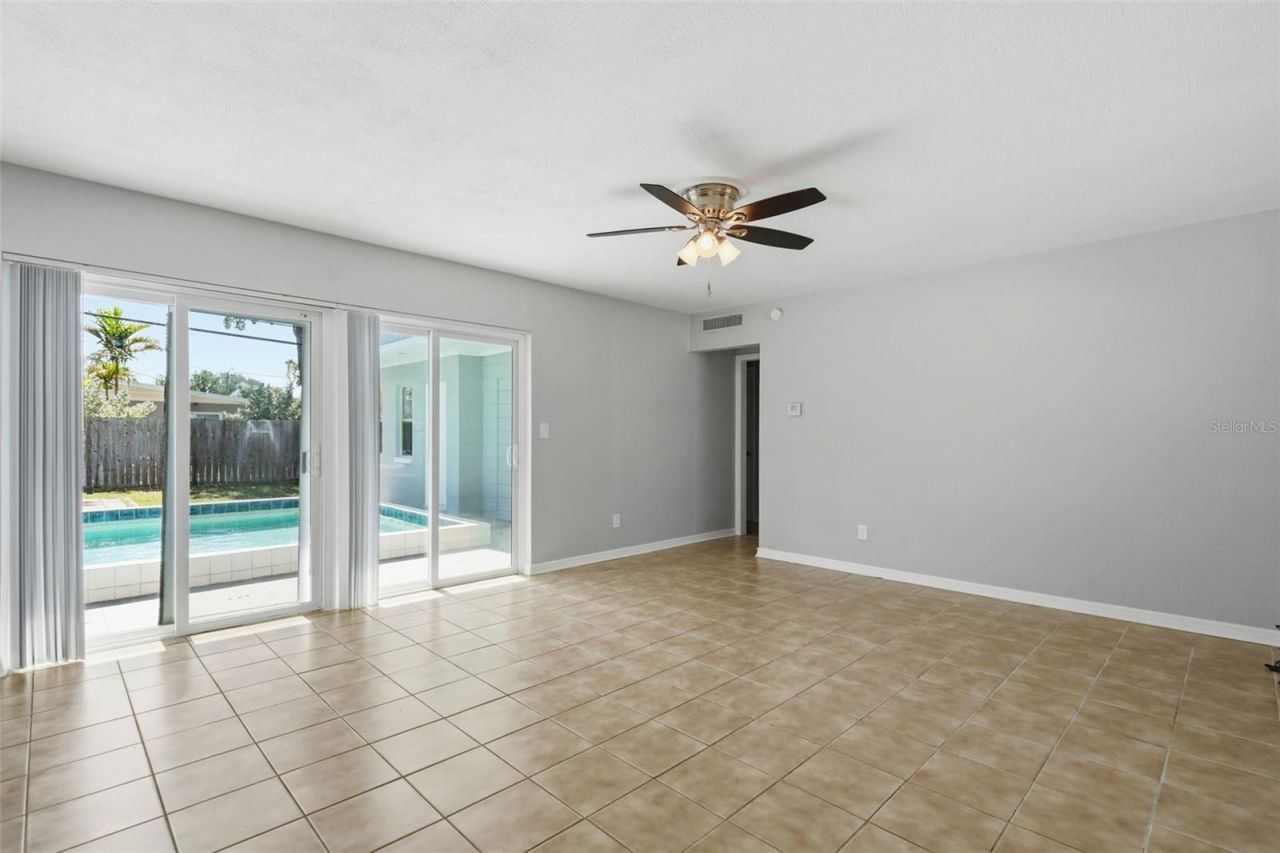 3934 Helena Street Ne, Saint Petersburg, FL 33703 Photo