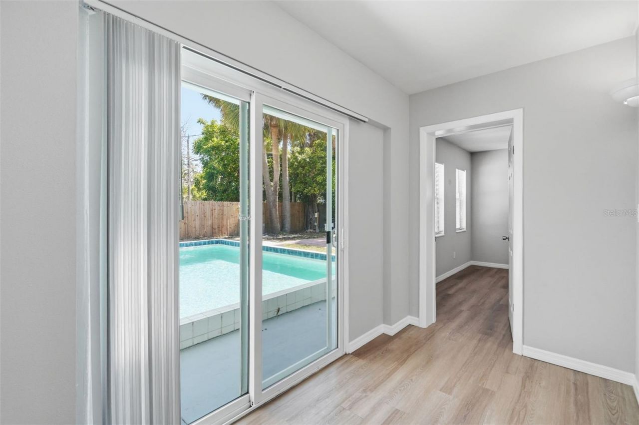 3934 Helena Street Ne, Saint Petersburg, FL 33703 Photo