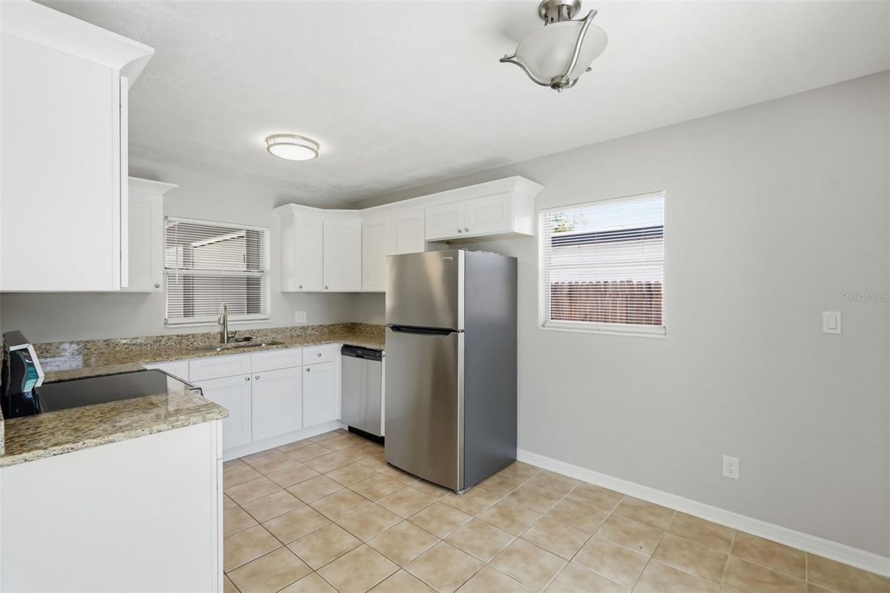 3934 Helena Street Ne, Saint Petersburg, FL 33703 Photo