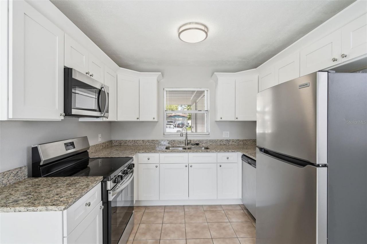 3934 Helena Street Ne, Saint Petersburg, FL 33703 Photo