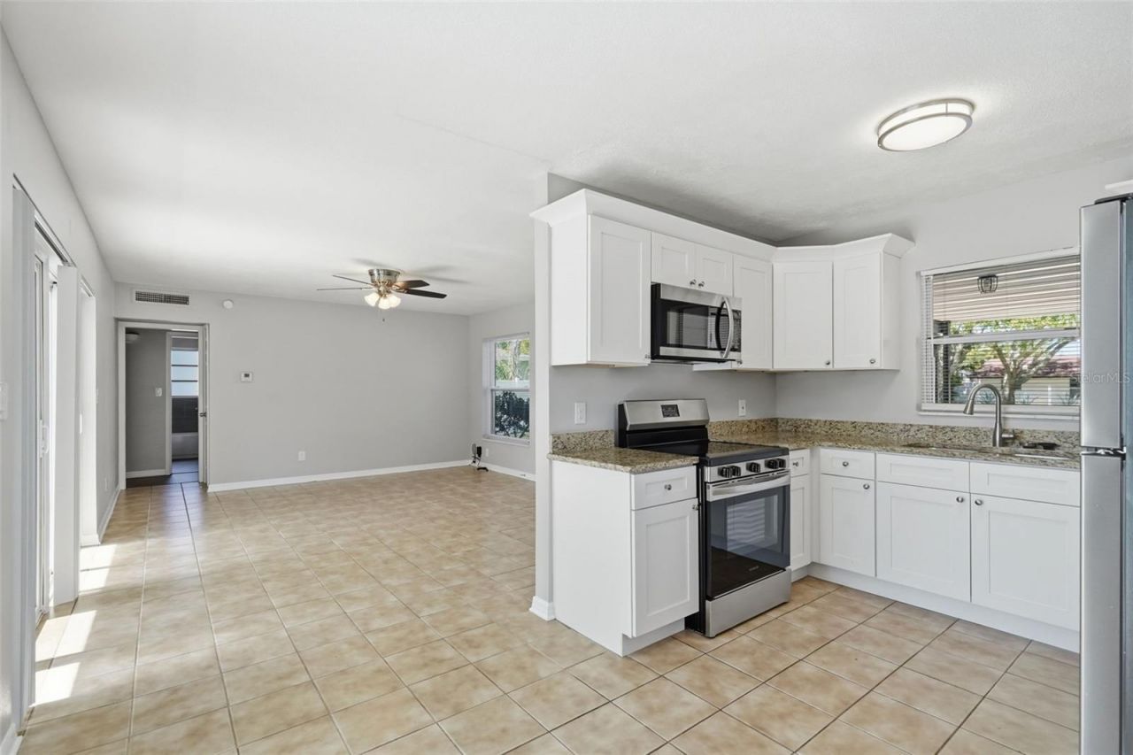 3934 Helena Street Ne, Saint Petersburg, FL 33703 Photo