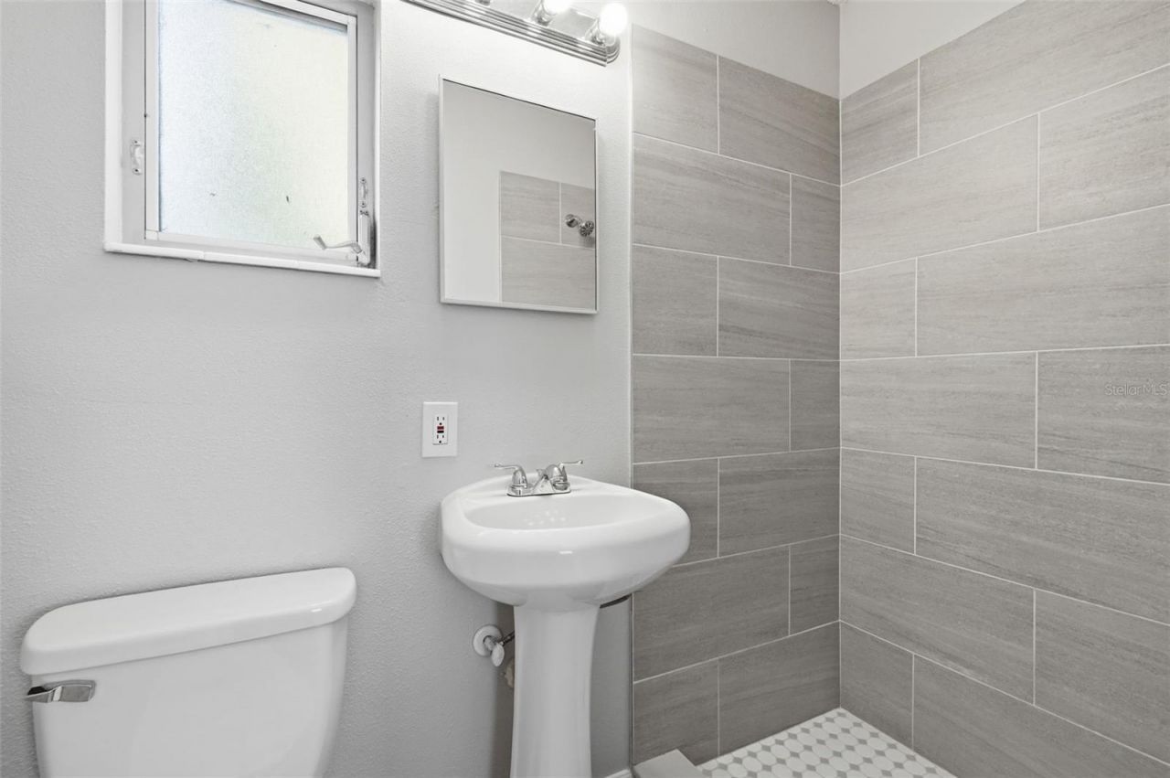 3934 Helena Street Ne, Saint Petersburg, FL 33703 Photo
