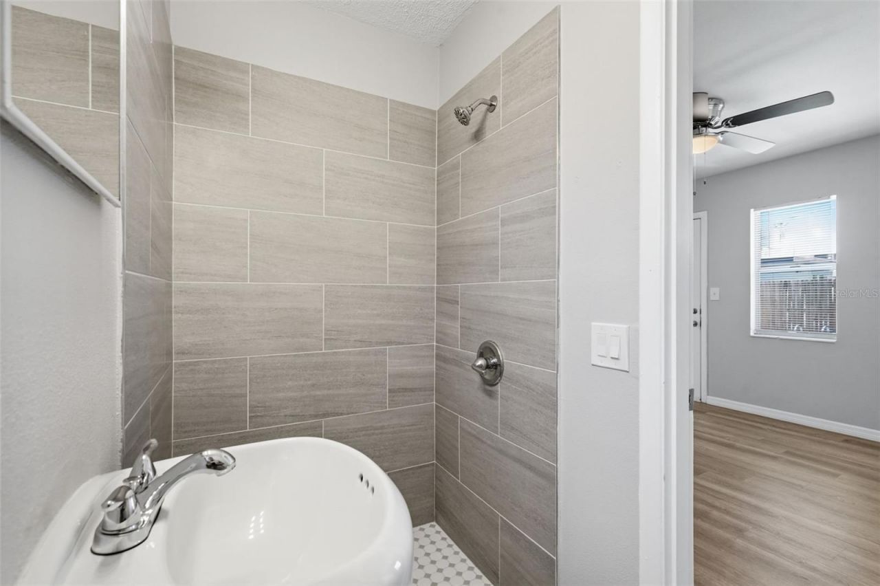 3934 Helena Street Ne, Saint Petersburg, FL 33703 Photo