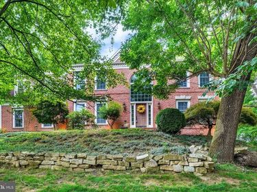 4701 ROCK LEDGE DRIVE, HARRISBURG, PA 17110