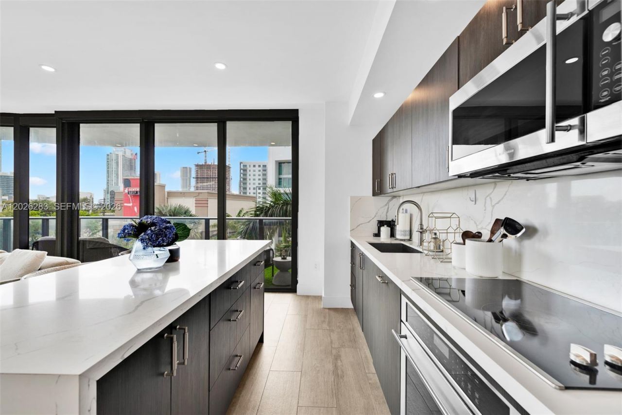 121 NE 34th St , Unit L304, Miami, FL 33137 Photo