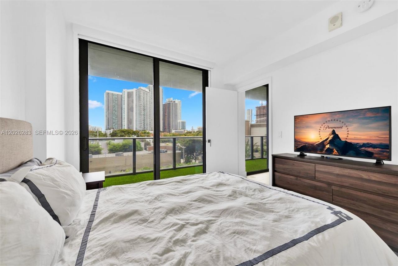 121 NE 34th St , Unit L304, Miami, FL 33137 Photo
