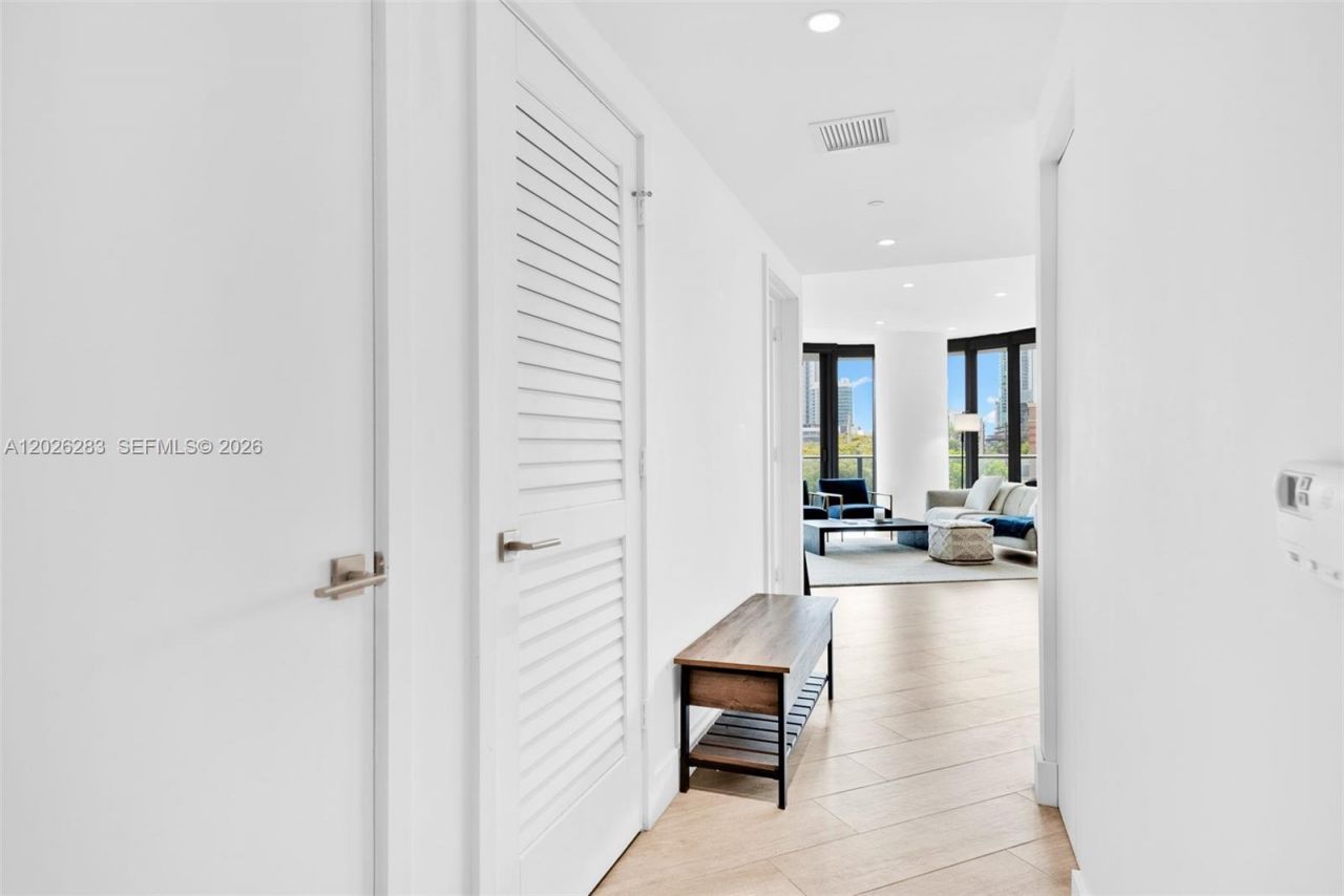 121 NE 34th St , Unit L304, Miami, FL 33137 Photo