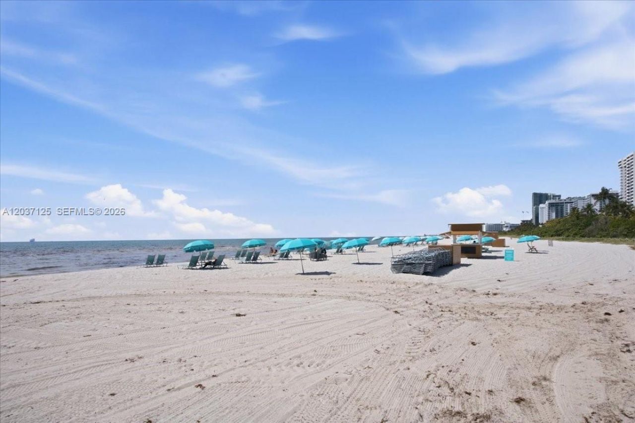 2899 Collins Ave , Unit 1022, Miami Beach, FL 33140 Photo