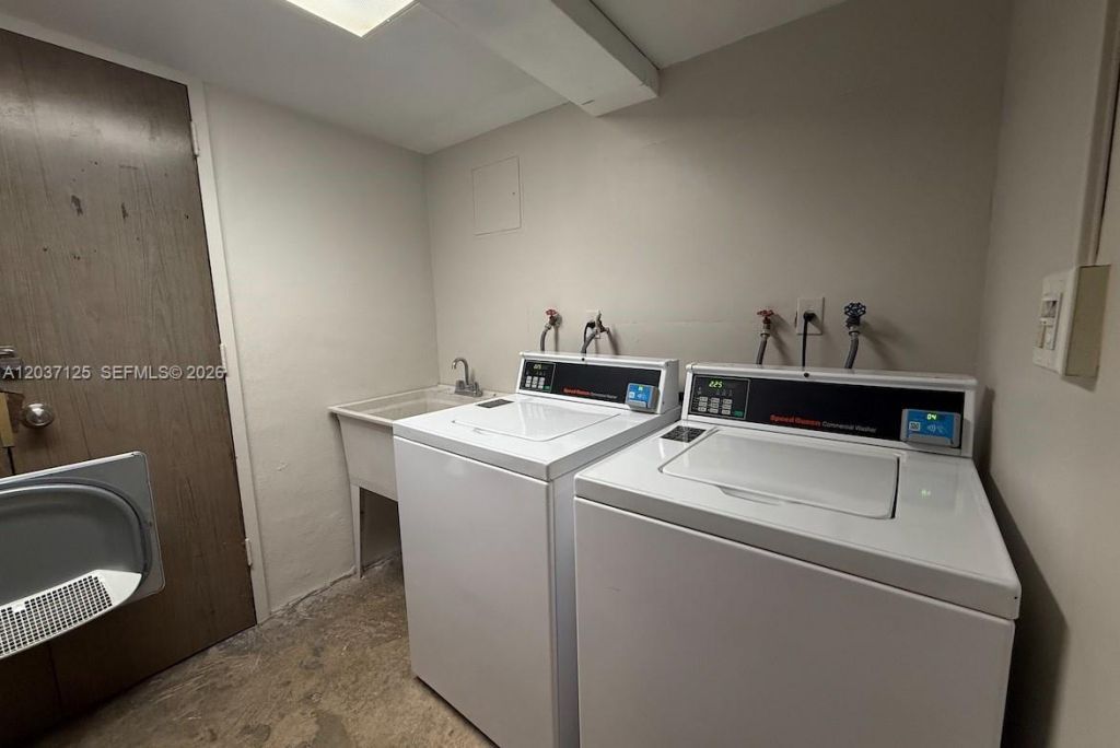 2899 Collins Ave , Unit 1022, Miami Beach, FL 33140 Photo