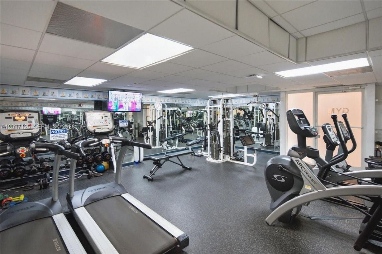 2899 Collins Ave , Unit 1022, Miami Beach, FL 33140 Photo