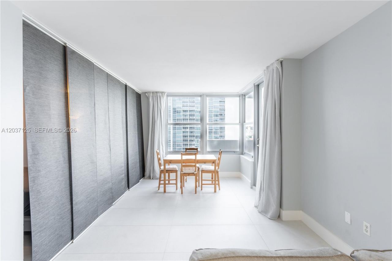 2899 Collins Ave , Unit 1022, Miami Beach, FL 33140 Photo