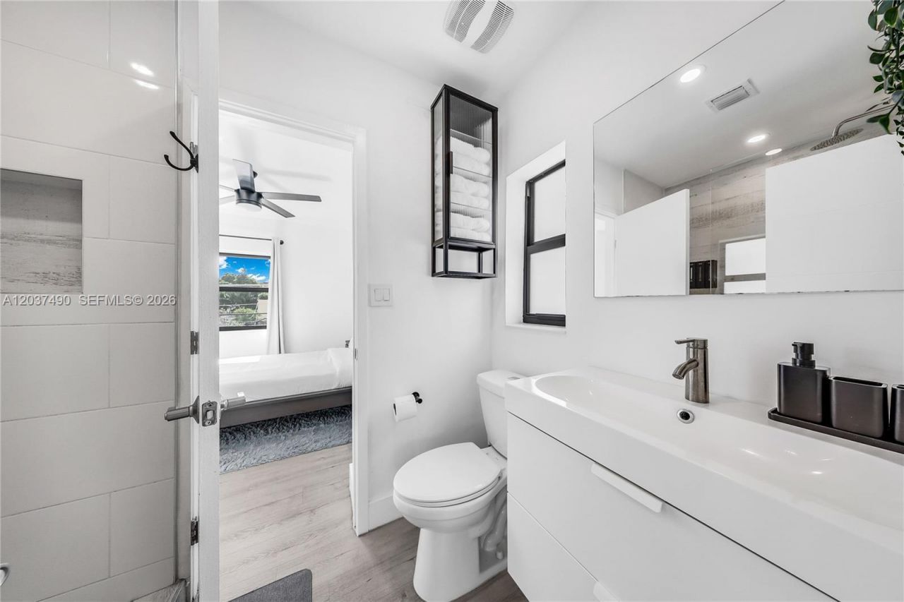 243 NW 32nd St , Miami, FL 33127 Photo