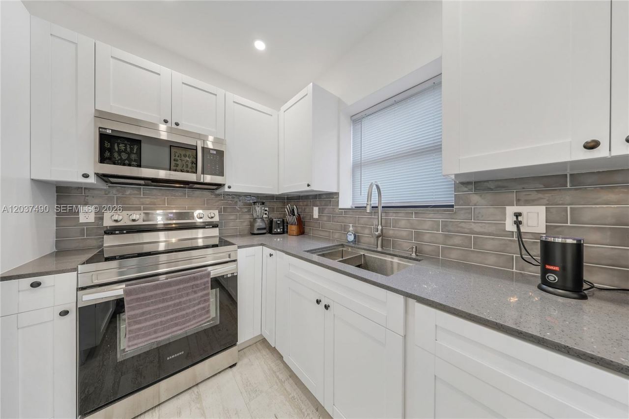 243 NW 32nd St , Miami, FL 33127 Photo