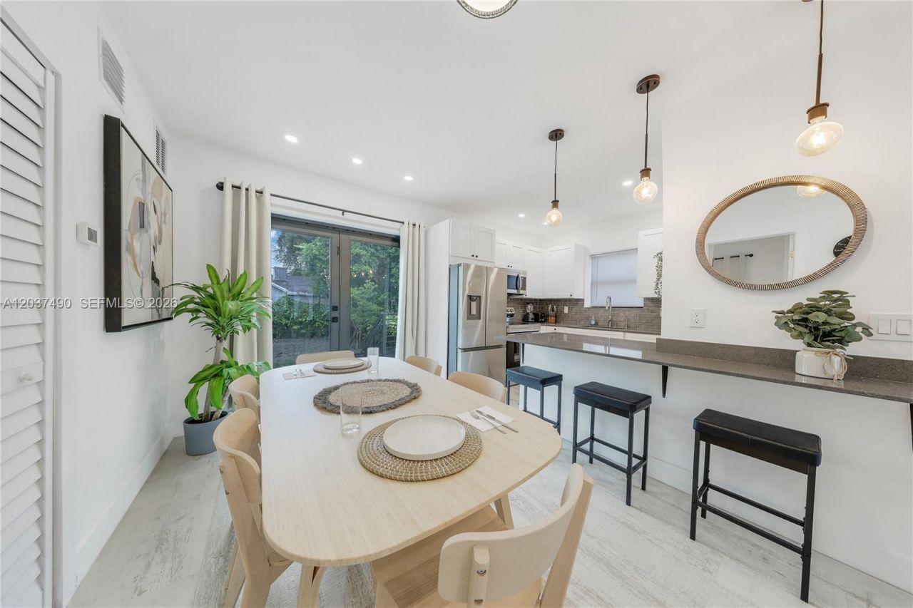 243 NW 32nd St , Miami, FL 33127 Photo