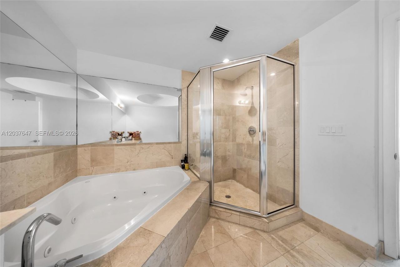 3131 NE 188th St , Unit 2-506, Aventura, FL 33180 Photo