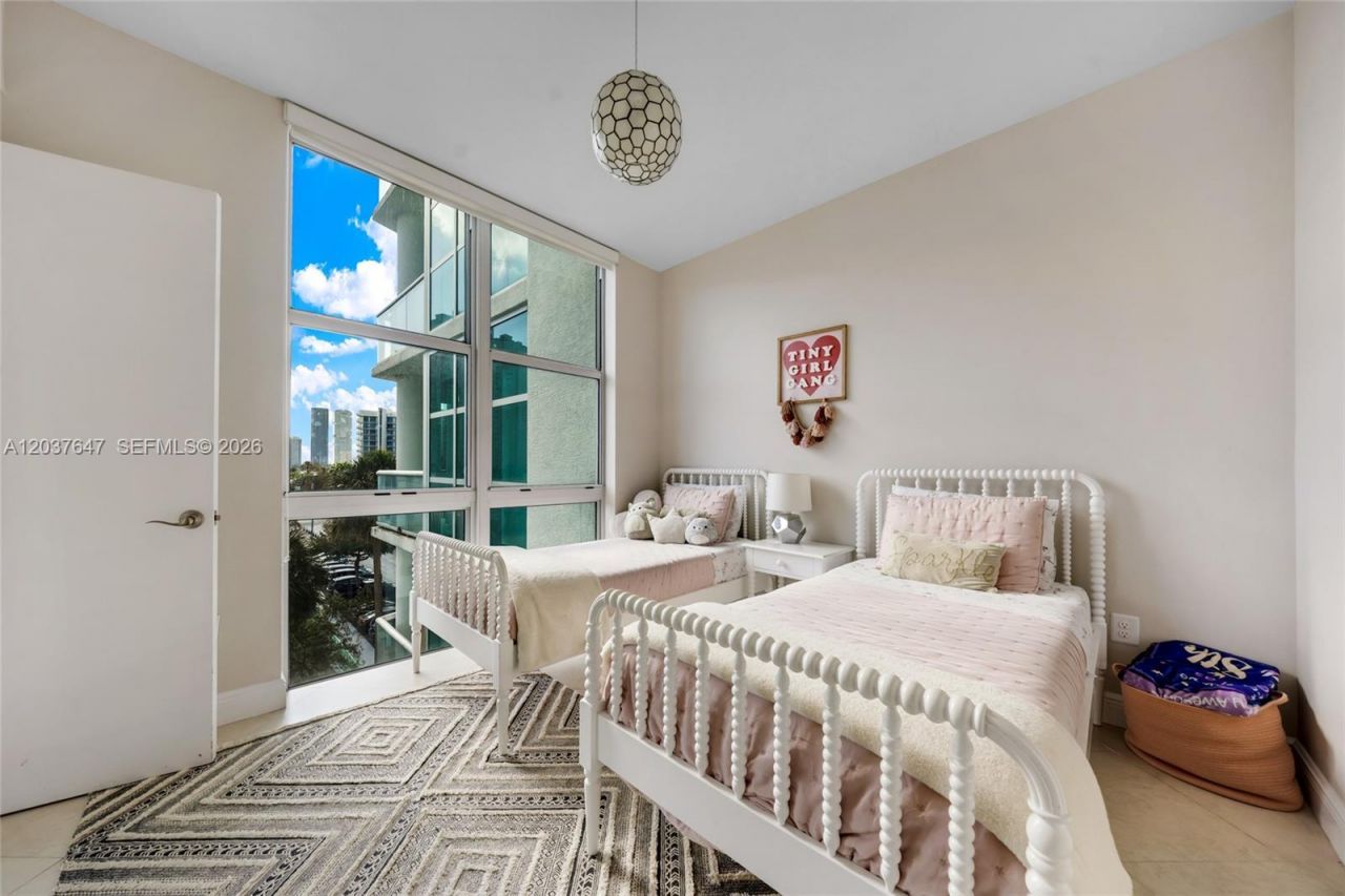 3131 NE 188th St , Unit 2-506, Aventura, FL 33180 Photo