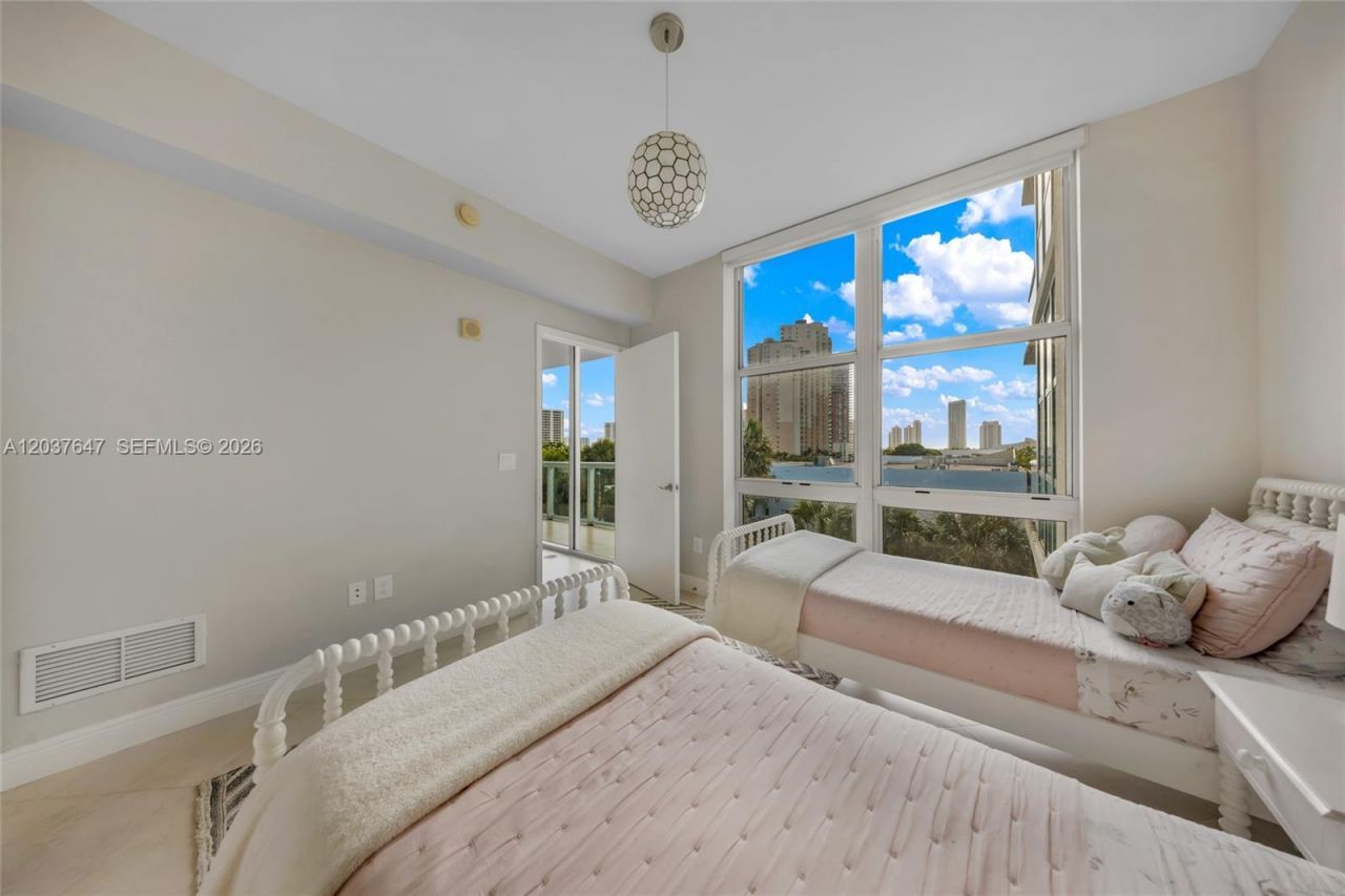 3131 NE 188th St , Unit 2-506, Aventura, FL 33180 Photo
