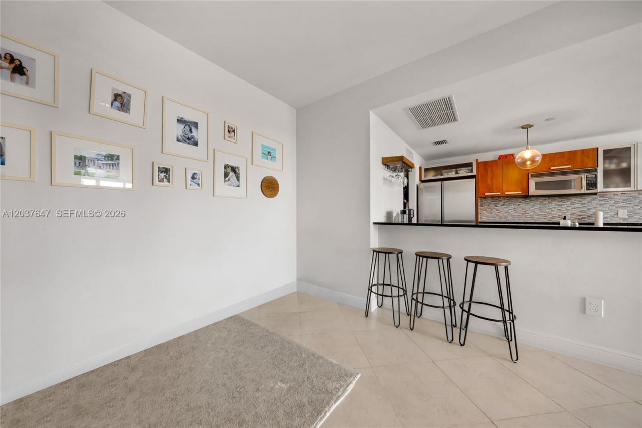 3131 NE 188th St , Unit 2-506, Aventura, FL 33180 Photo