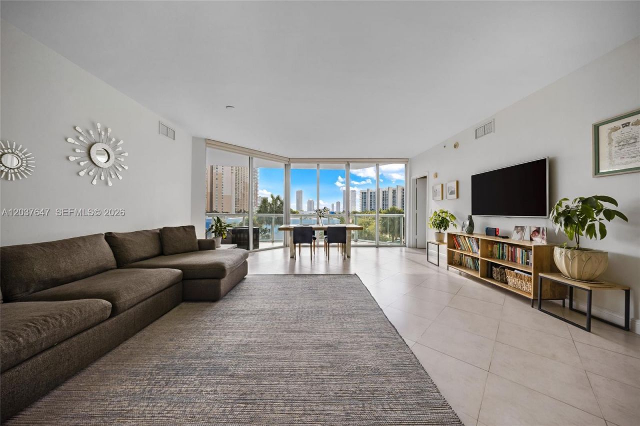 3131 NE 188th St , Unit 2-506, Aventura, FL 33180 Photo