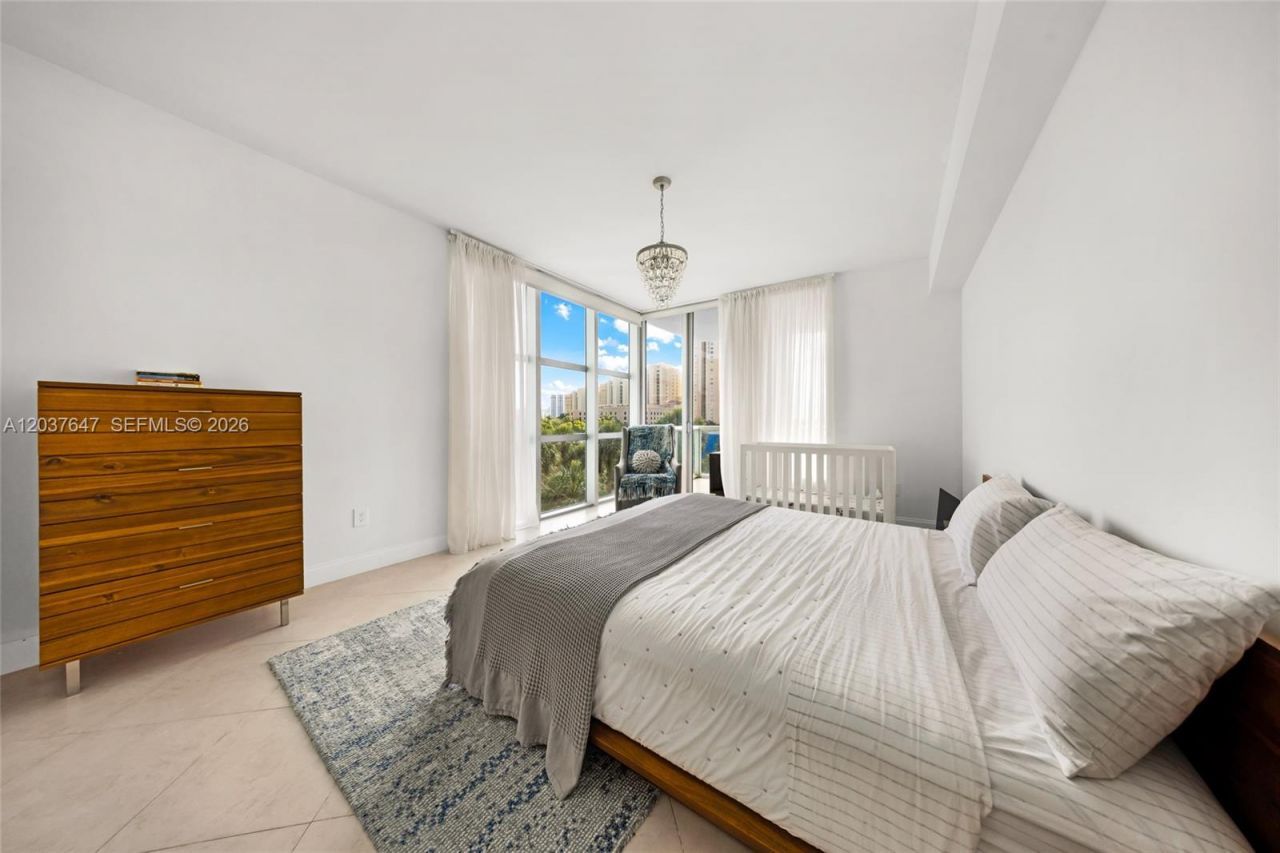 3131 NE 188th St , Unit 2-506, Aventura, FL 33180 Photo