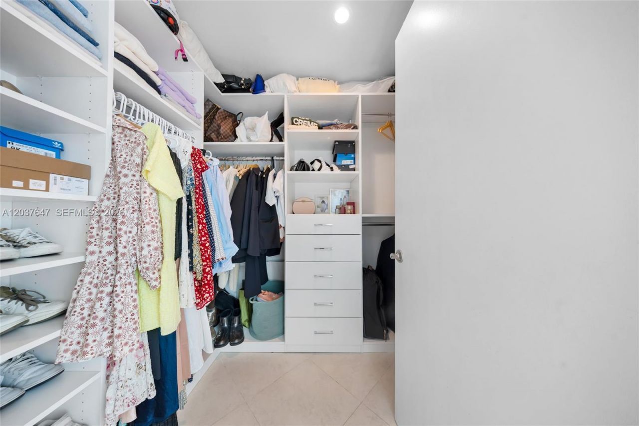 3131 NE 188th St , Unit 2-506, Aventura, FL 33180 Photo