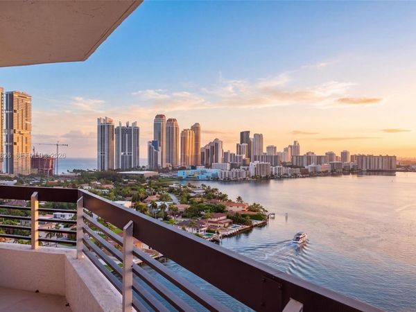19195 NE 36th Ct, Unit 2301, Aventura, FL 33180