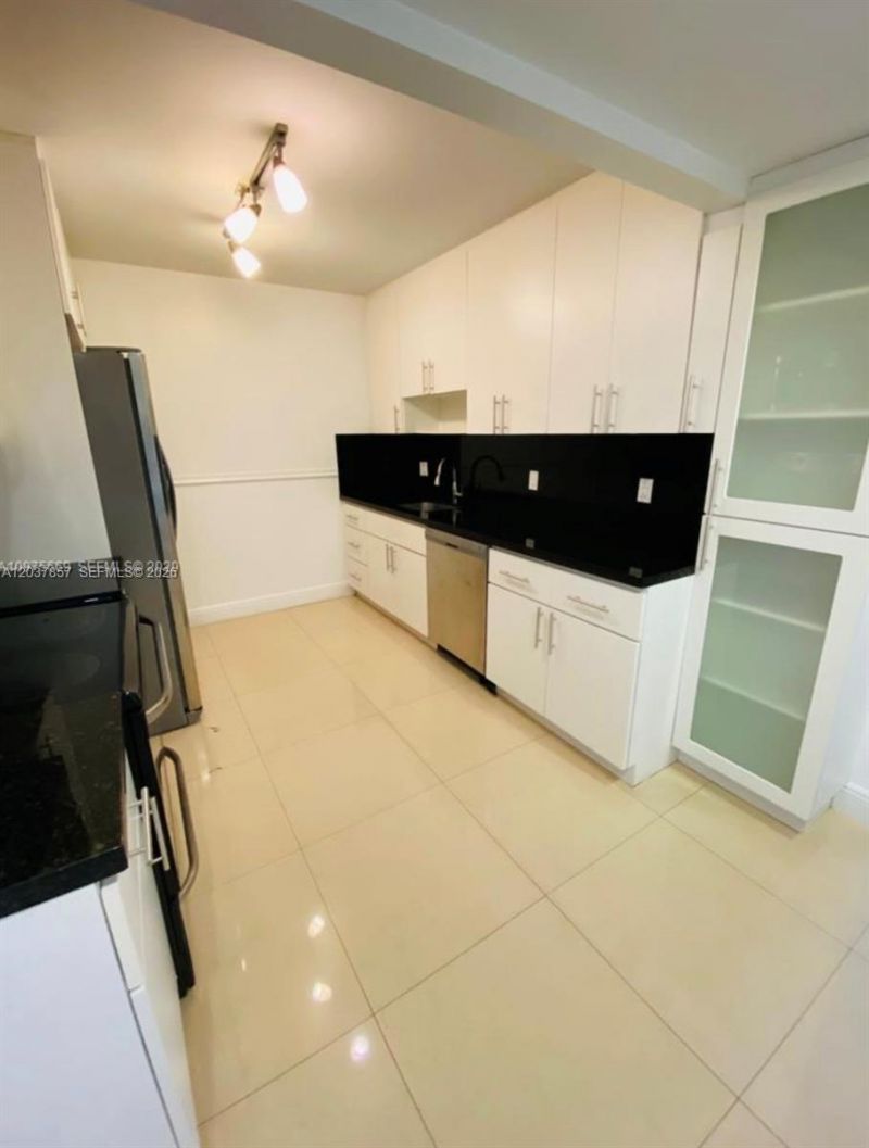 155 Ocean Lane Dr, Unit 504, Key Biscayne, FL 33149 Photo