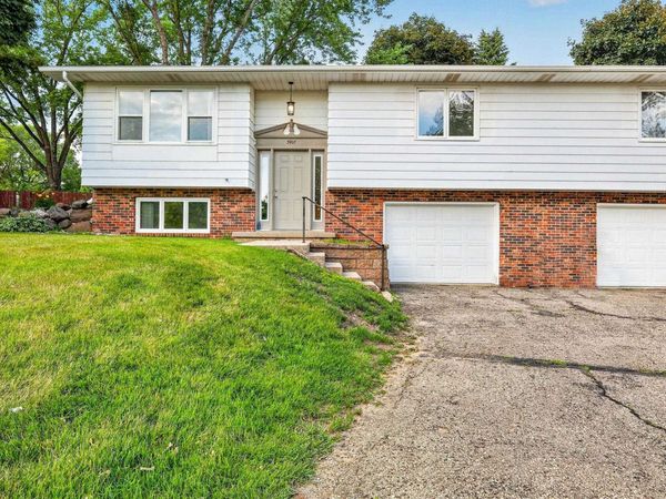 3907 Patrick Henry Way, Unit 3907, Middleton, WI 53562