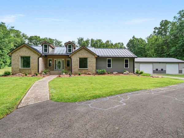 5205 F Drive S, East Leroy, MI 49051