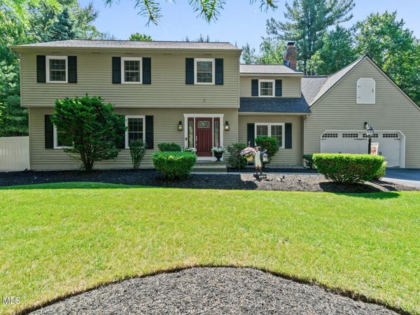 6 Greenfield Court, Clifton Park, NY 12065
