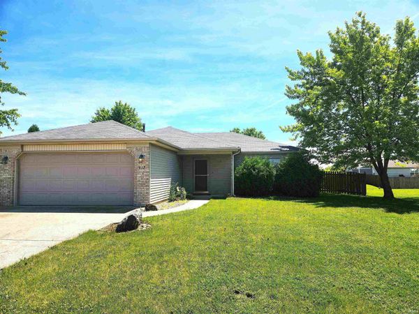 832 N Thresher Run, Churubusco, IN 46723