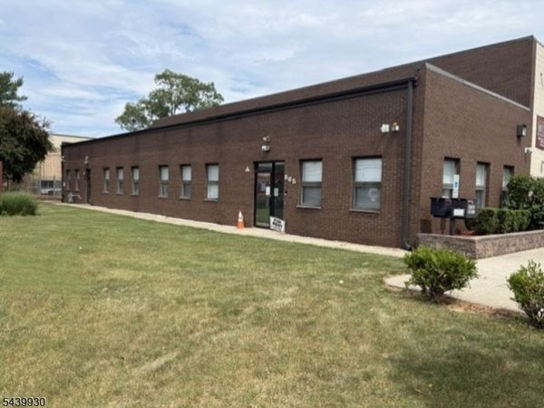 565 Green Ln, Union, NJ 07083