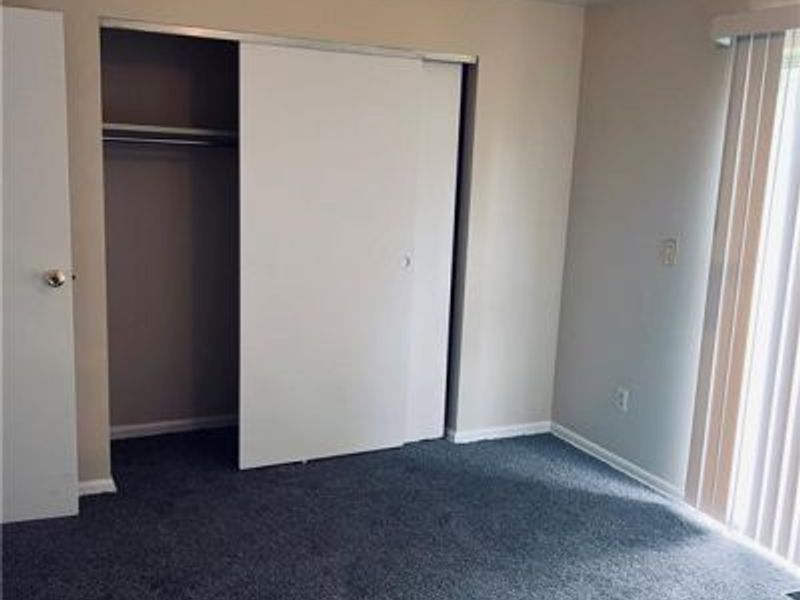 5212 Greencroft Drive, Unit 5210 &, Trotwood, OH 45426 Photo 12