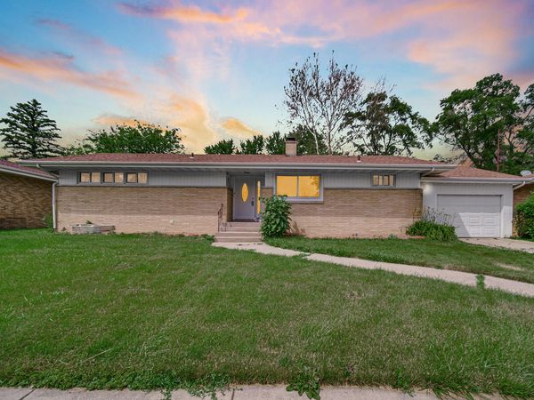 5309 Pierce Street , Merrillville, IN 46410