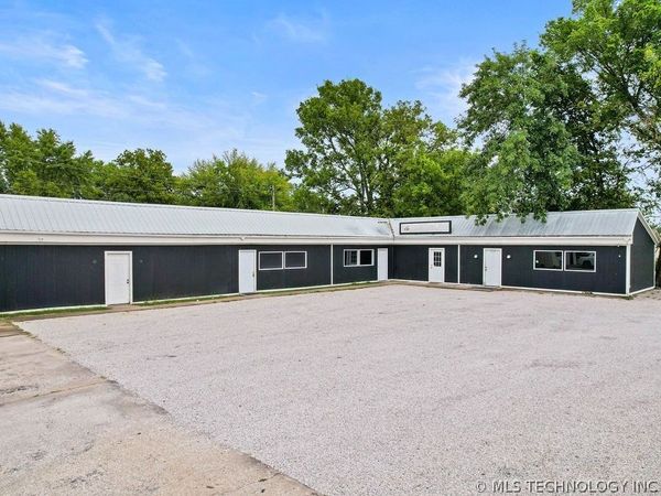 324 W Ketchum Avenue , Vinita, OK 74301