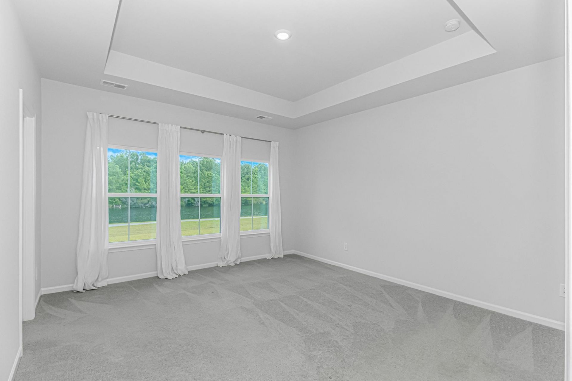 5709 Whitebark Dr. Photo 15
