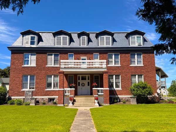 380 Church ST, St. Ignace, MI 49781