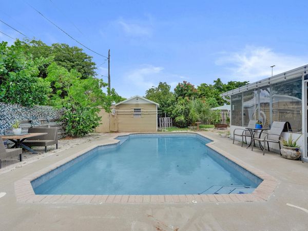 307 SE 14th Place, Deerfield Beach, FL 33441