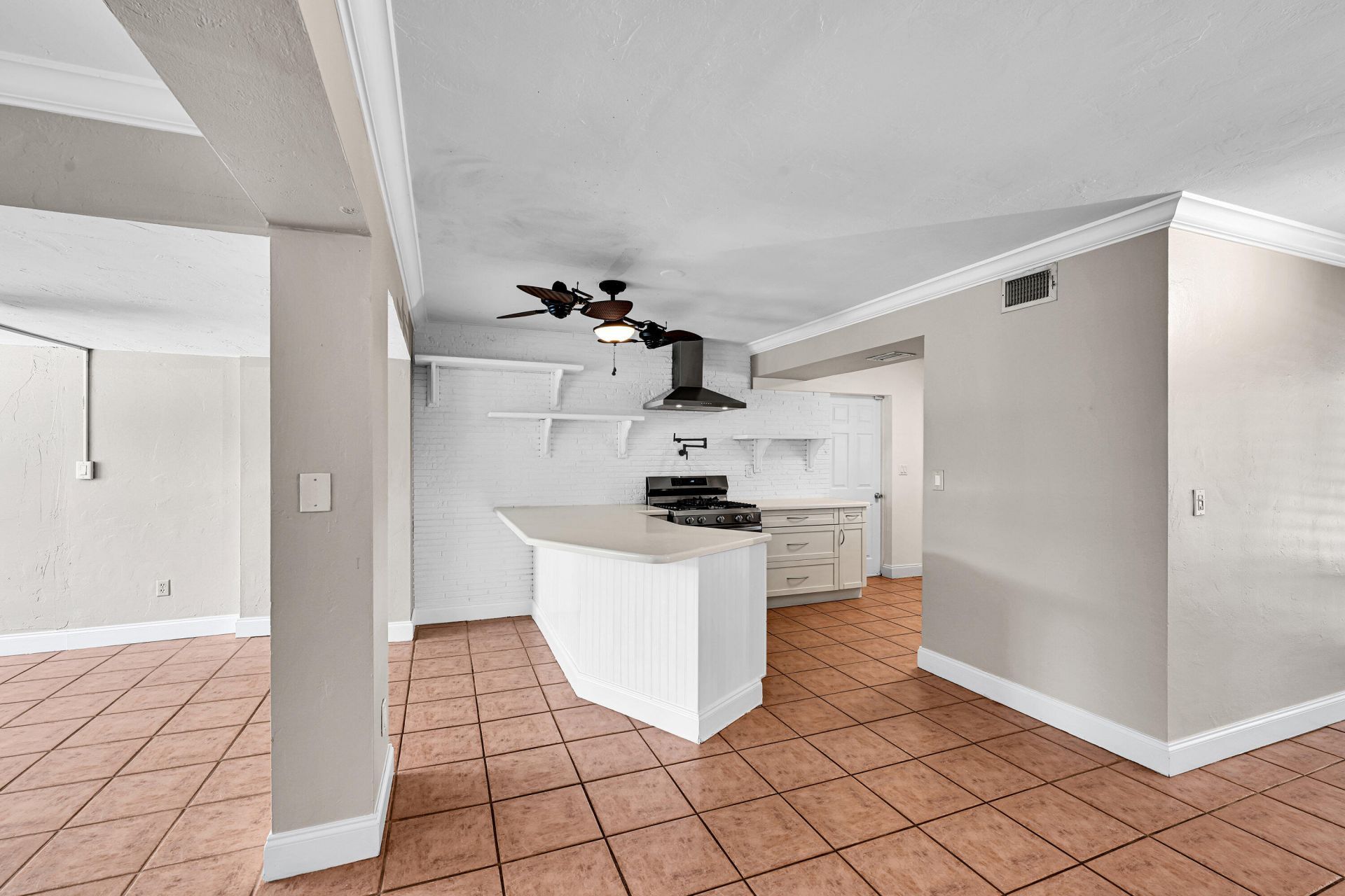 901 SE 12th Avenue, Deerfield Beach, FL 33441 Photo