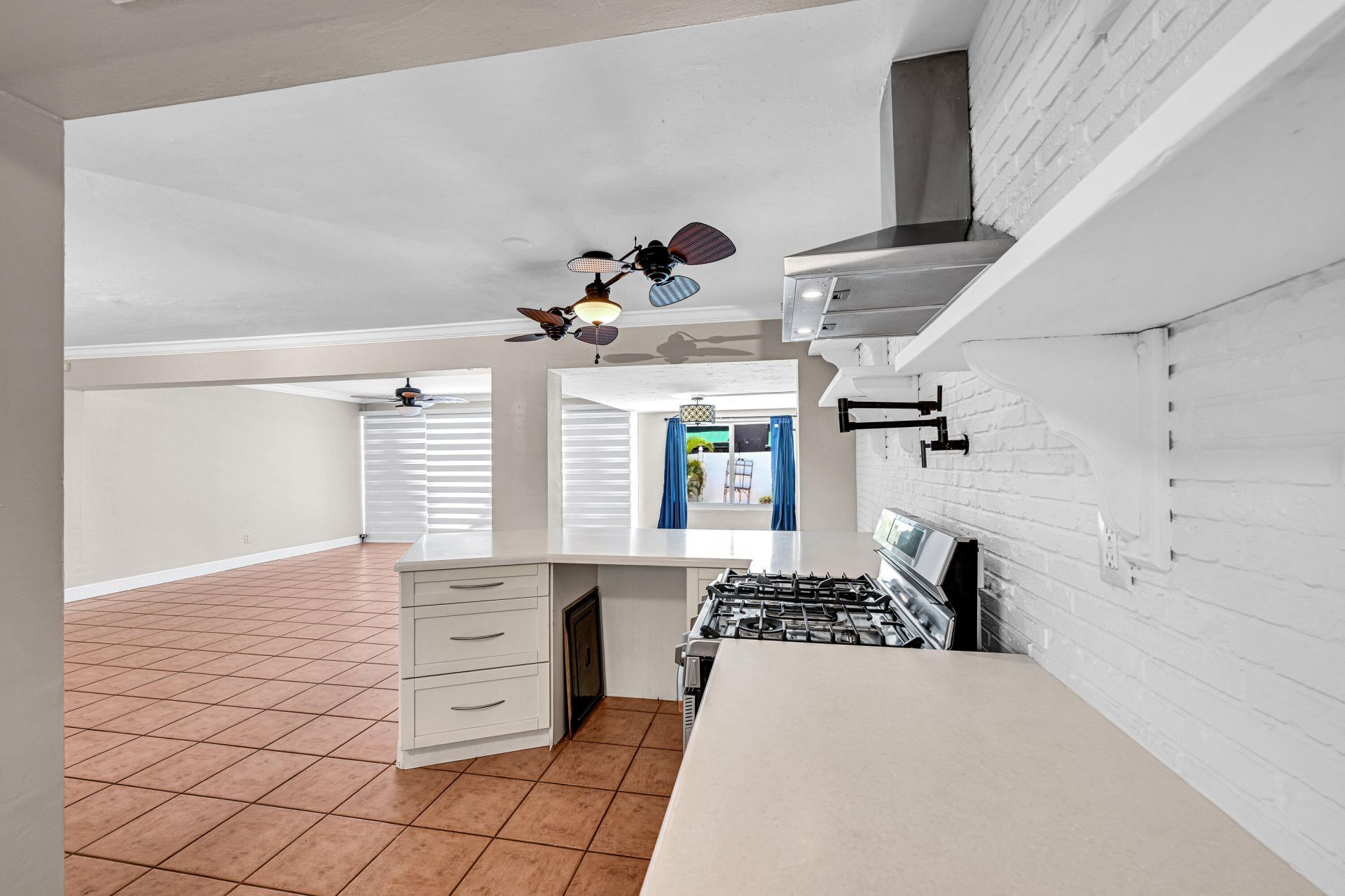 901 SE 12th Avenue, Deerfield Beach, FL 33441 Photo
