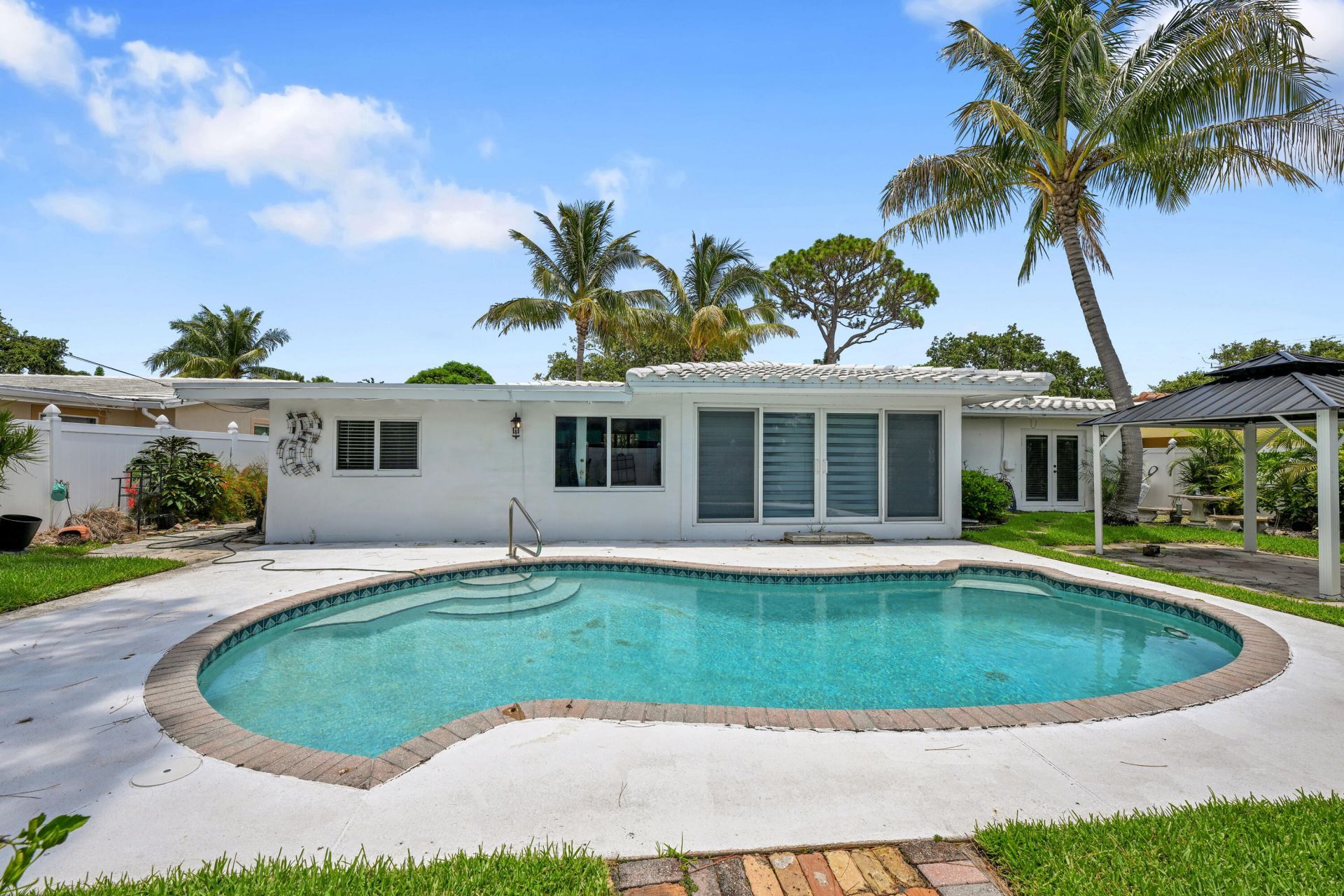 901 SE 12th Avenue, Deerfield Beach, FL 33441 Photo