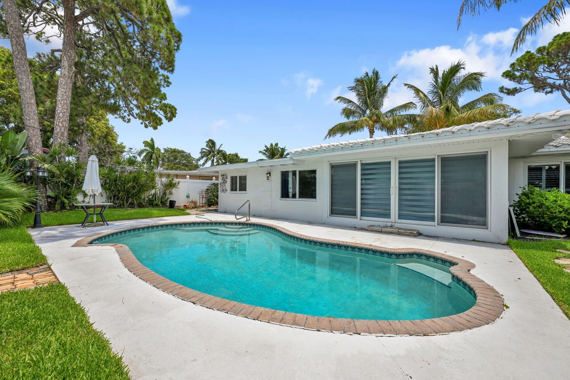 901 SE 12th Avenue, Deerfield Beach, FL 33441 Photo